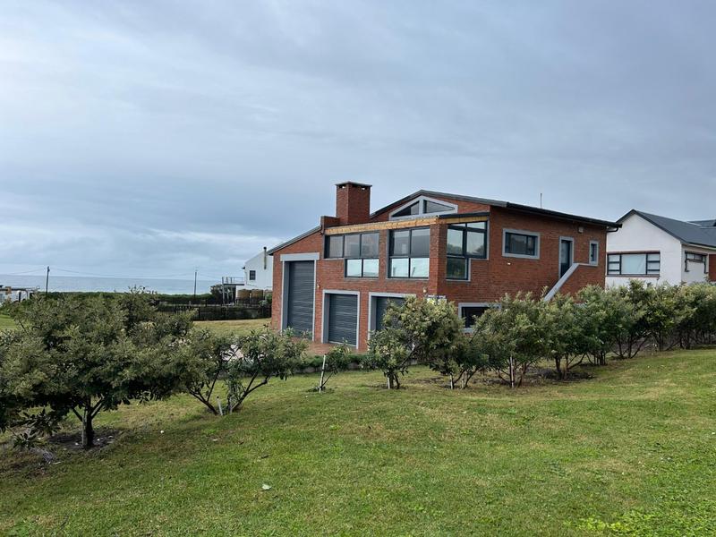 To Let 1 Bedroom Property for Rent in Cape St Francis Eastern Cape